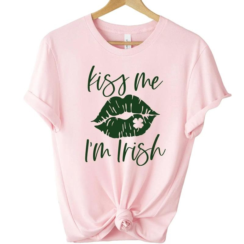 Kiss Me I'm Irish Shirt, Funny St Patrick's Day T Shirt, St. Patrick's Day Shirt, Unisex St Paddy's Day Gift, Gift For Her, Gifts Ideas For Saint Patrick's Day, Unisex Short Sleeve Tee T-Shirt Fit Top