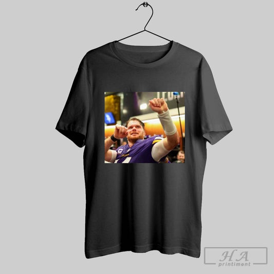 Official Minnesota Vikings Gave Sam Darnold In Locker Room Nfl Football Poster T Shirt