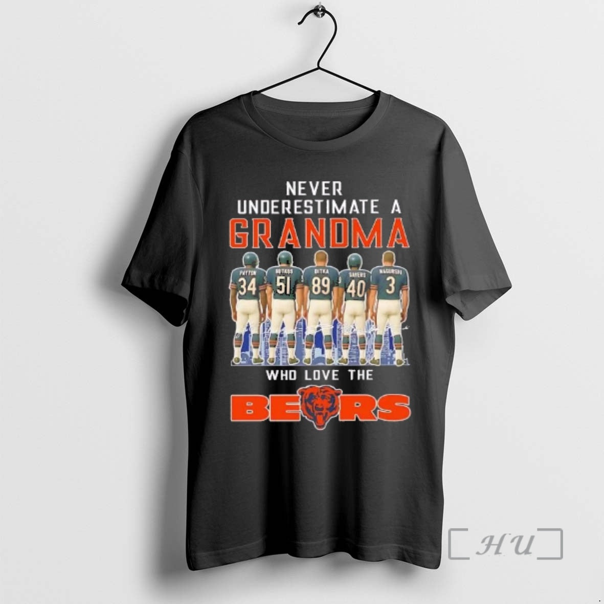 Officials Never Underestimate A Grandma Who Love Chicago Bears Legends Signatures Premium T Shirts Sweater Hoodie, Sweatshirt