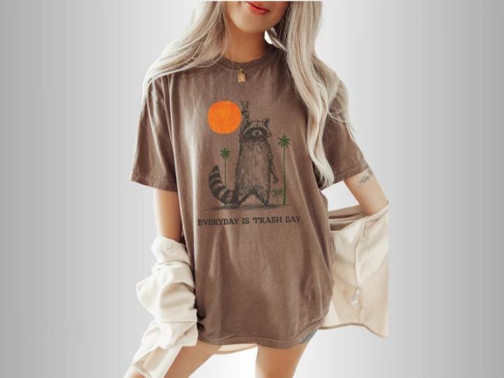 Everyday Is Trash Day Raccoon T-shirt, Raccoon T-shirt, Funny Raccoon Shirt, Retro Sunset Raccoon Tee, Cool Vintage Raccoon Shirt, Meme T-Shirt, Unise