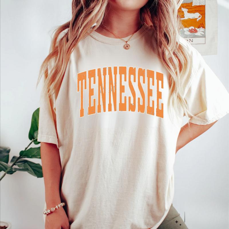 Tennessee T-Shirts Sweatshirt, Vintage Tennessee Shirt Sweatshirt, Tennessee Travel Gift, Tennessee Game Day, Retro Style Shirt