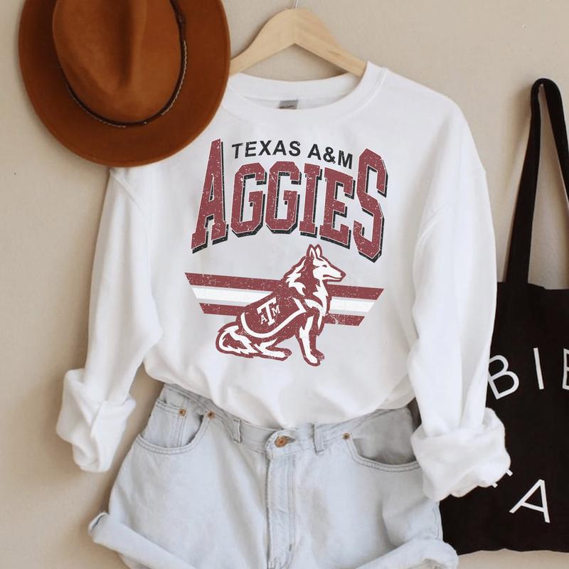 9. Texas A&M Aggies Vintage NCAA Sweatshirt, Authentic College Sports Crewneck, Comfort Gift for Men and Women Fans