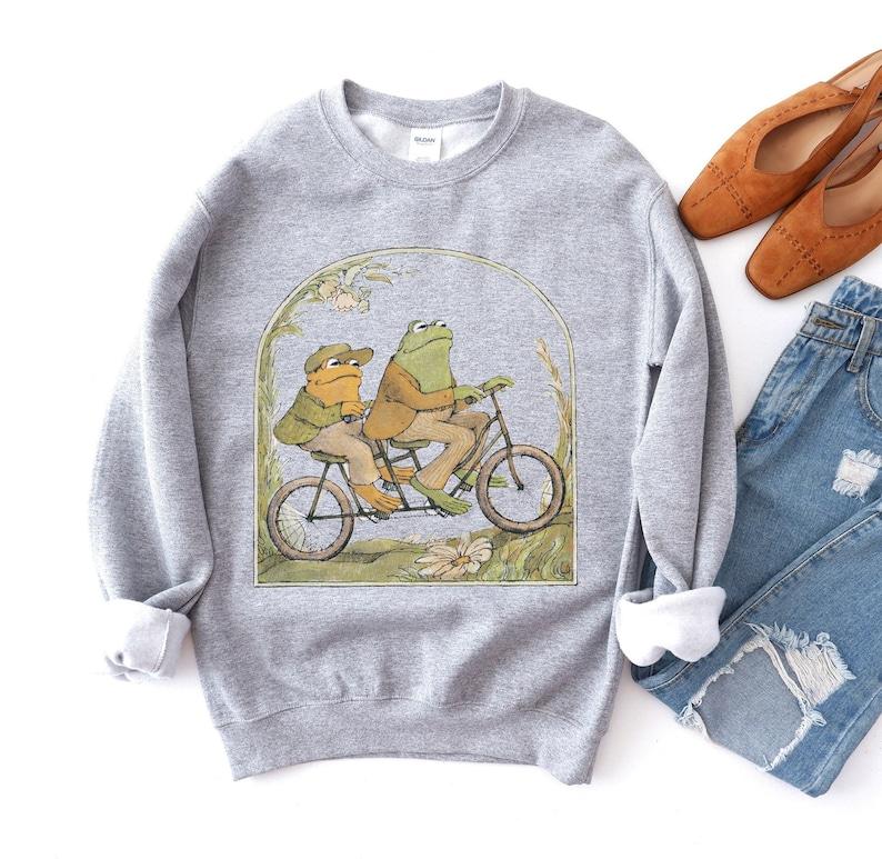 Frog And Toad Crewneck Sweatshirt, Vintage Classic Book Sweatshirt, Cottagecore Aesthetic