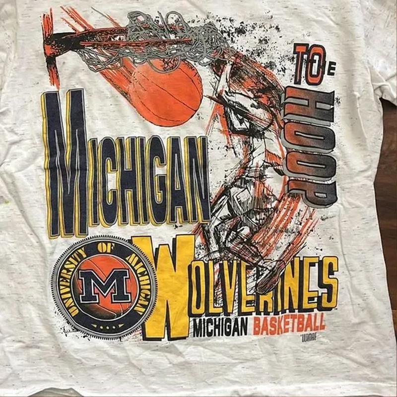 VintageÃ¢ÂÅ¸1980Ã¢â‚¬â„¢s University of Michigan W0lverines Basketball T-Shirt Classic Cotton college merch Menswear Top Embroidered Hoodie