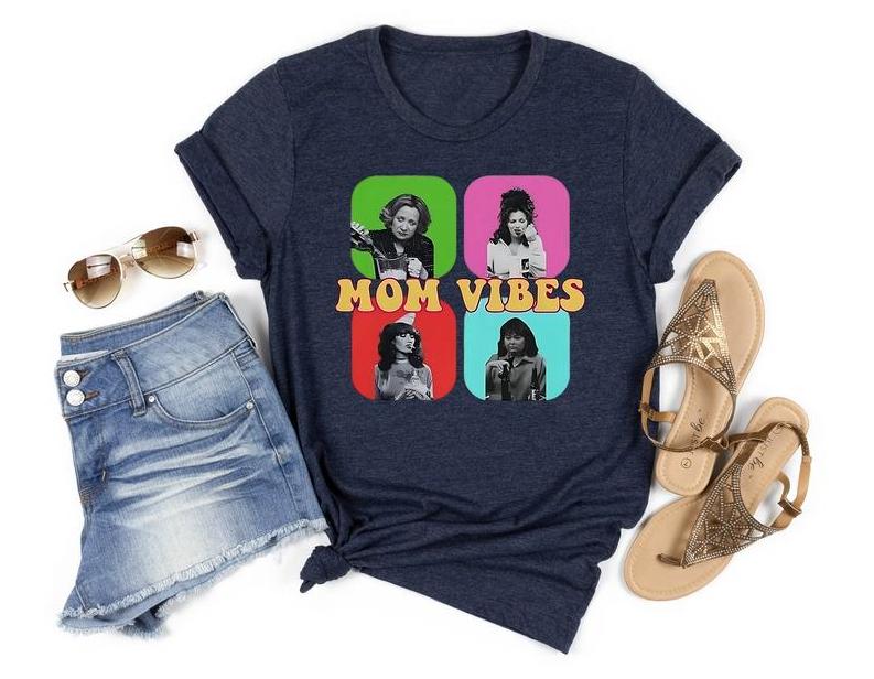 90Ã¢â‚¬â„¢s Mom Vibes Vintage Funny Mom T-Shirt, Retro Funny Mom T-Shirt, Mom Life Unisex Gildan Shirt Top Womenswear