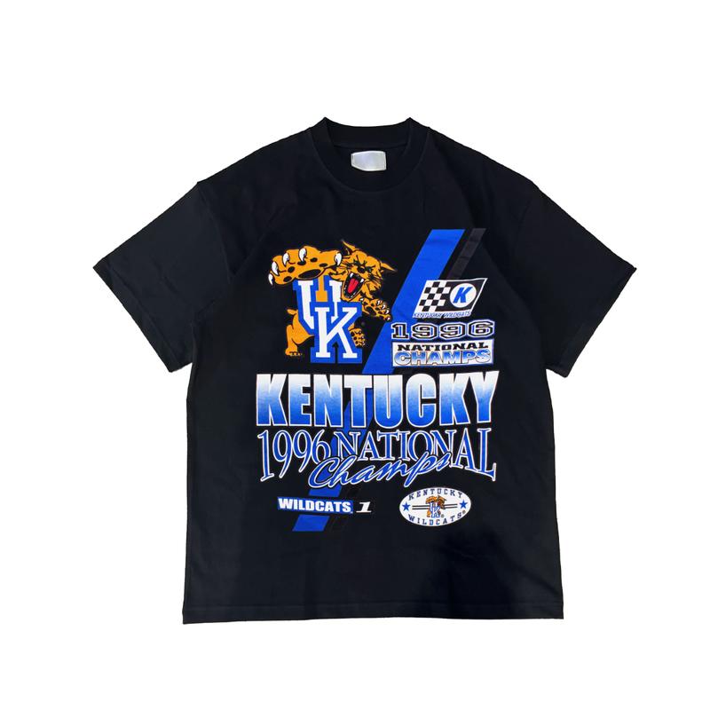 Vintage 1996 Kentucky Wildcats Basketball Champions T-shirt University Menswear Top Streetwear Shortsleeve Sport Basketball Football
